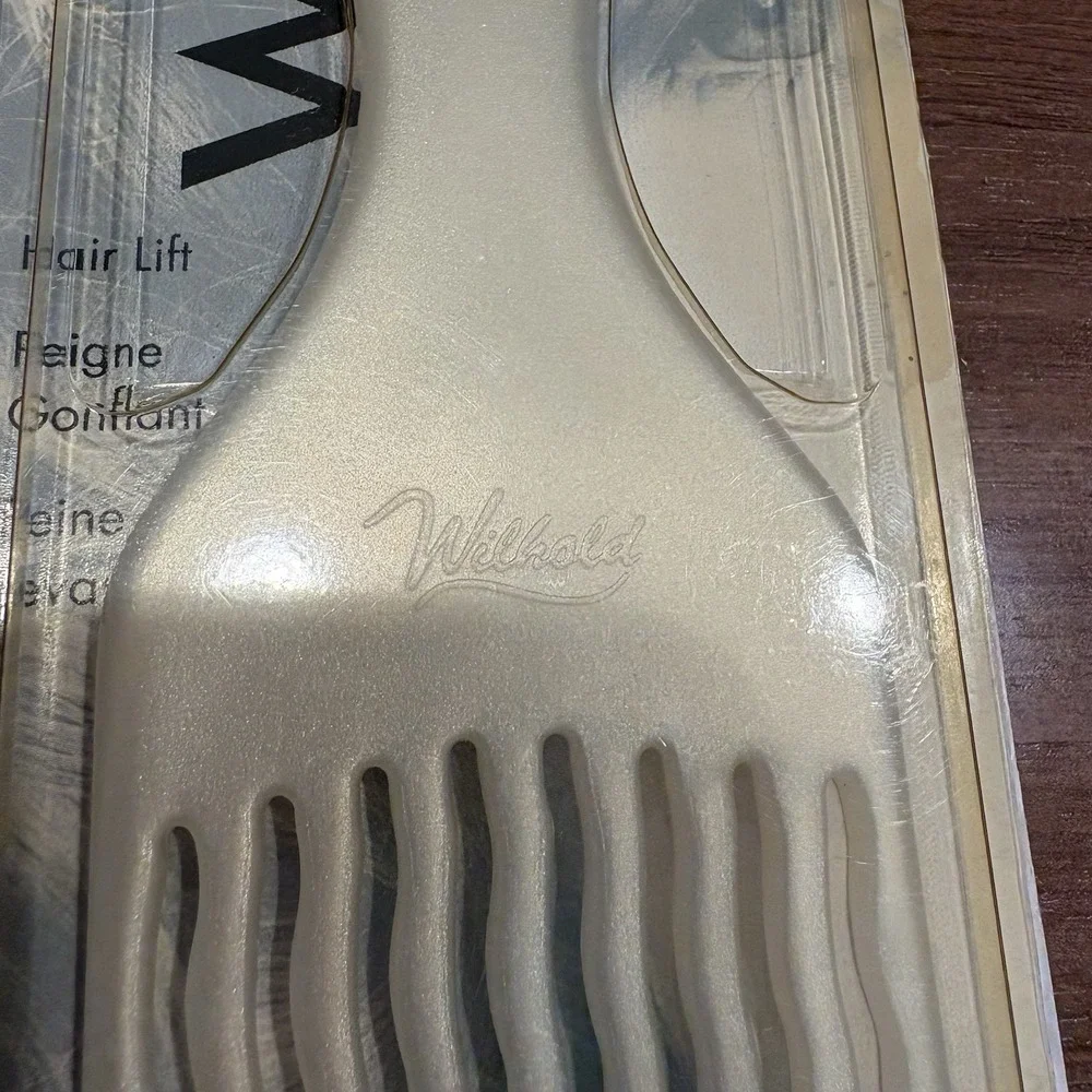 Vintage Wilhold Wavy Hair Lift Pick Comb White Green Dip Rare NEW 7431